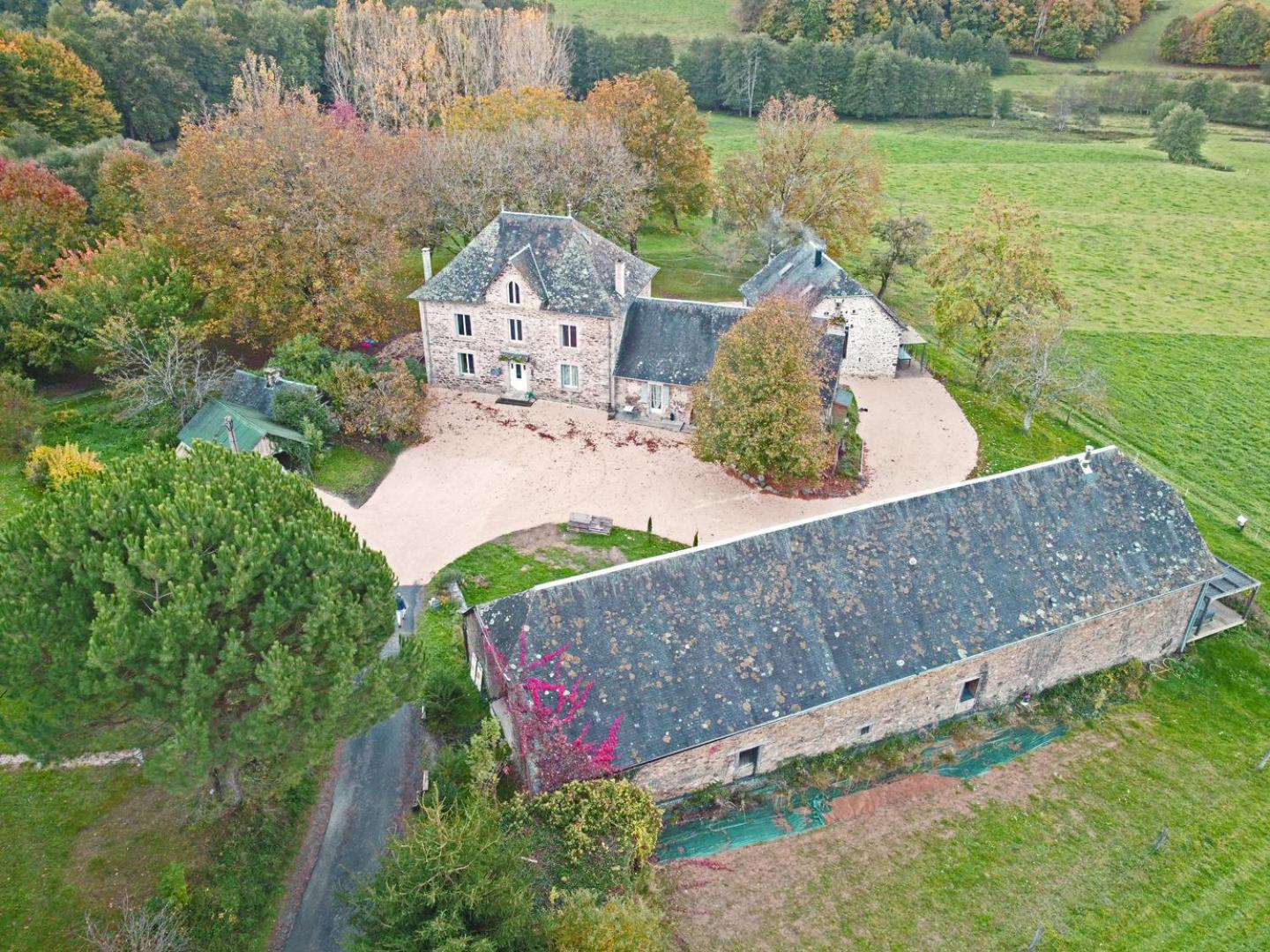 Bed and Breakfast Domaine De La Clauzade Saint-Germain-les-Vergnes Exterior foto