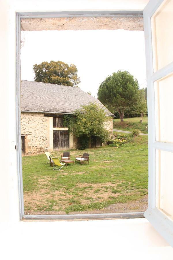 Bed and Breakfast Domaine De La Clauzade Saint-Germain-les-Vergnes Exterior foto